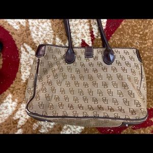 Dooney & Bourke tote